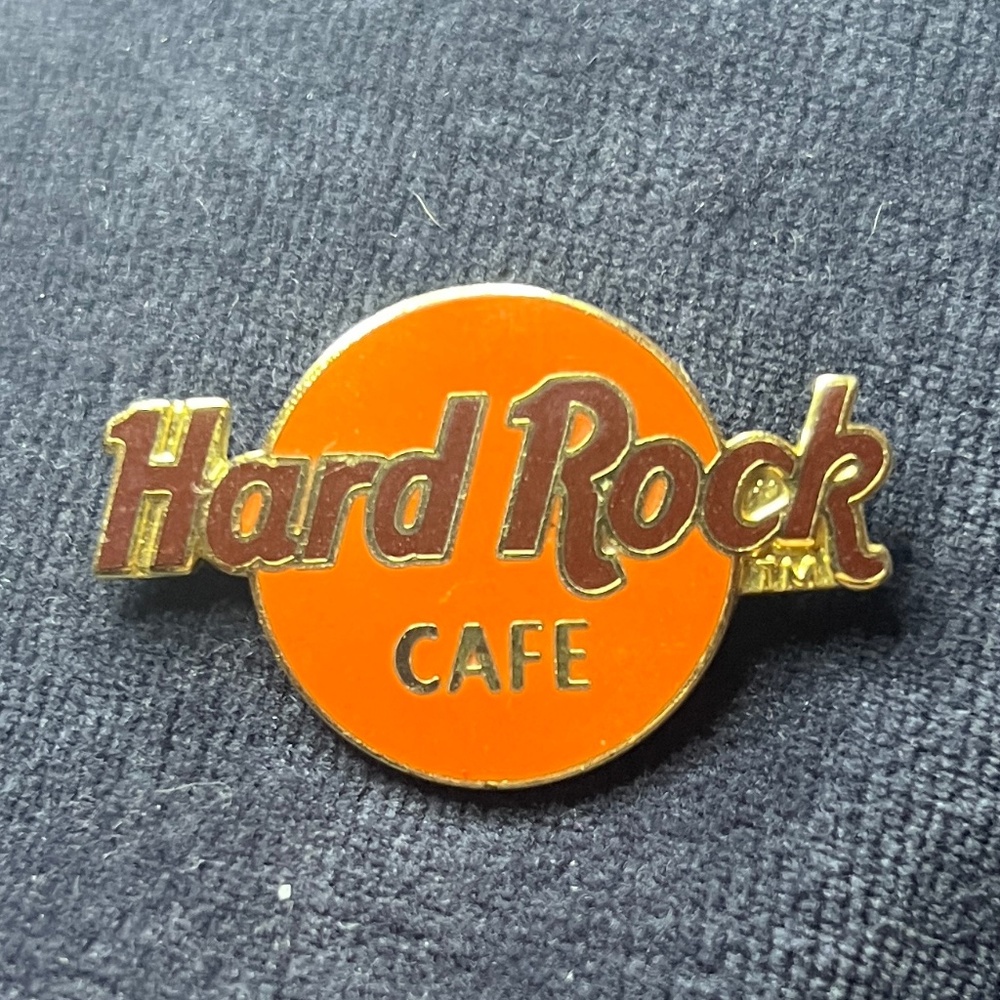 vintage Hard Rock Café metal pin